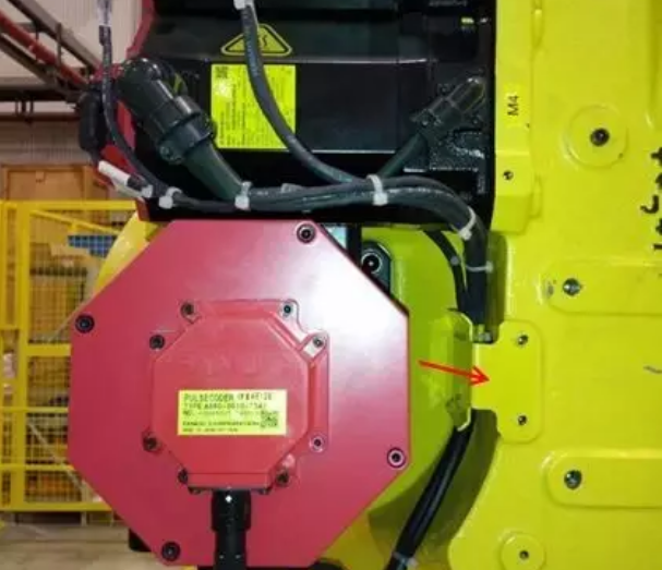 發(fā)那科R-2000i系列機(jī)器人本體電纜的安裝步驟12