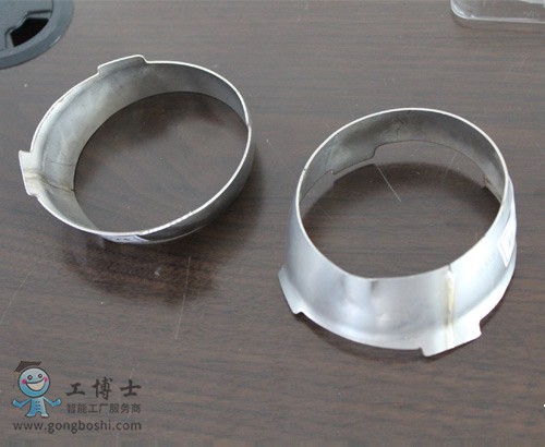 頂置式三維光纖激光切割機(jī)